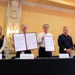 Reconoce Infonavit a Américo Villarreal por liderazgo en construcción de viviendas